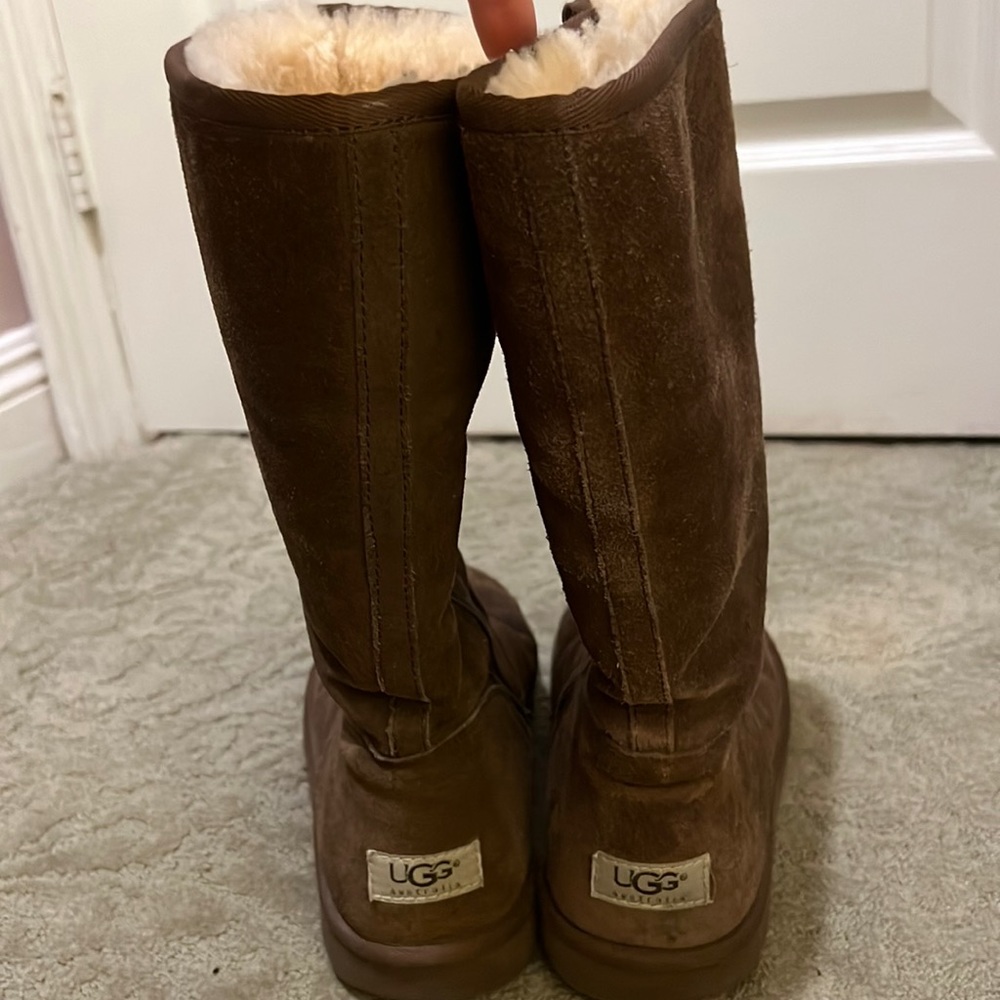 UGG BOOTS W/ zipper